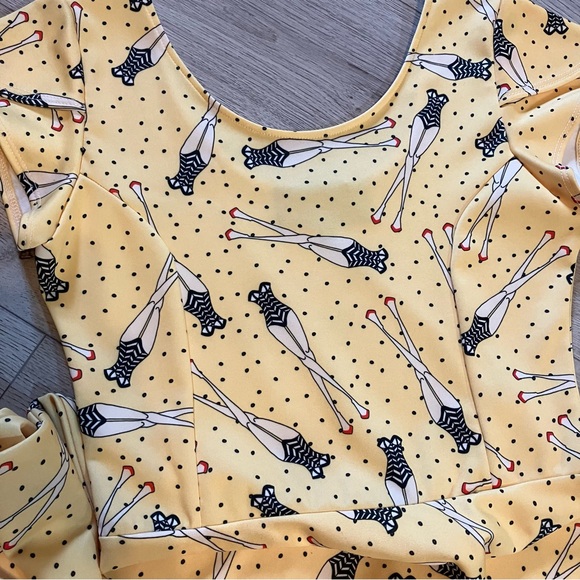 Small Parlour dress - Picture 2 of 4